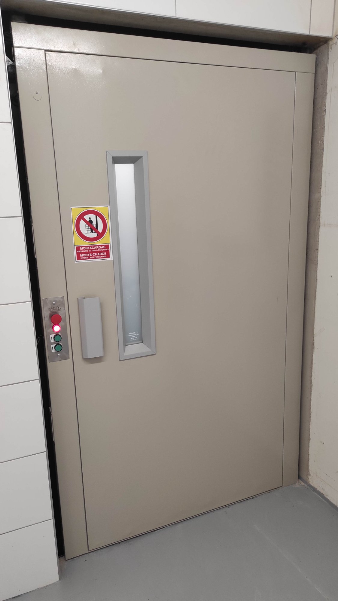 Monte-charge cuisine professionnelle Paris Île-de-France